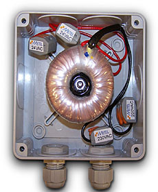 Transformátor toroidní, 230V/24V-10VA, krytí IP55 + ochrana tř. D, 230V